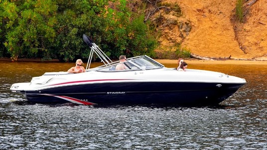Stingray 235 LR