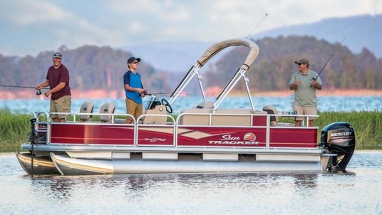 Sun Tracker Bass Buggy 18 DLX