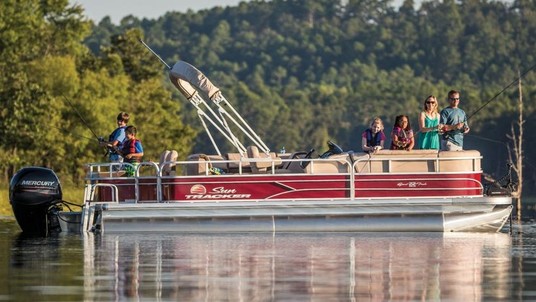 Sun Tracker SportFish 22 DLX