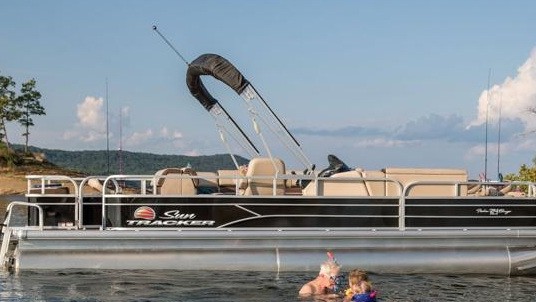 Sun Tracker Fishin Barge 24 DLX
