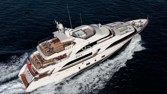 Benetti Classic 121