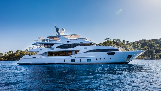 Benetti Crystal 140