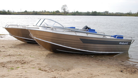 Windboat 42