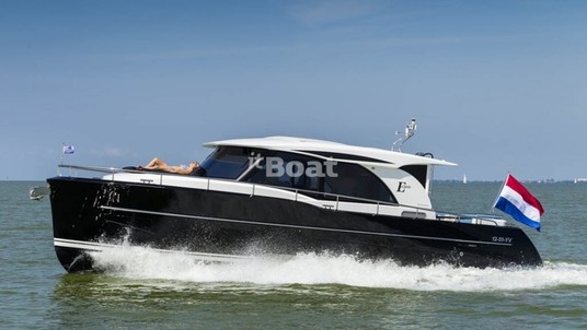 Boarnstream 1300 Express Sedan