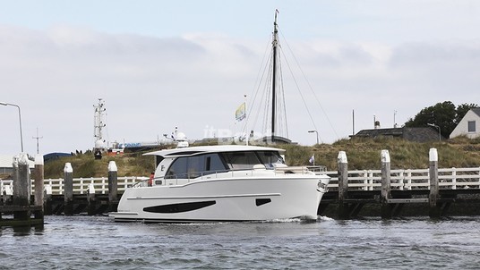 Boarnstream 1670 Elegance Center Sleeper