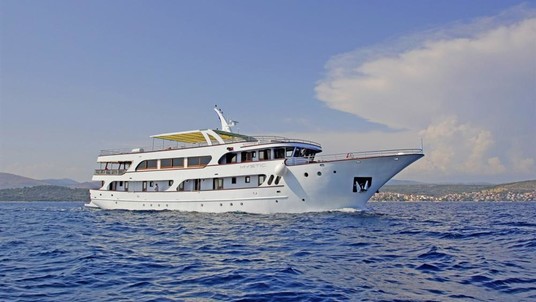 Motor yacht