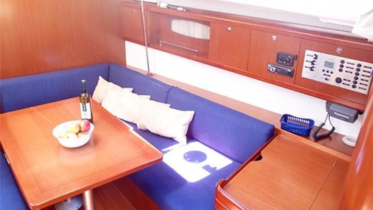 Oceanis 43-4 eclipse