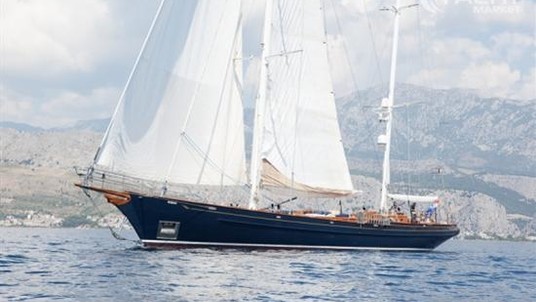 Heliyachts naval architect: lauran