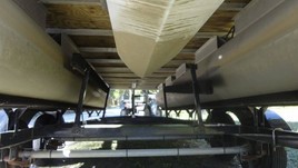 Sun tracker party barge 24