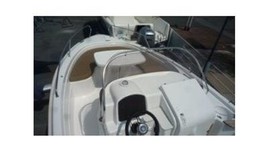 B2 marine cap ferret 652 open