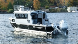 Wooldridge Super Sport Offshore Pilothouse 23