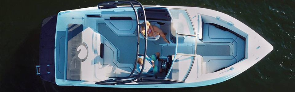 Rinker Q5 Sterndrive Вид Сверху