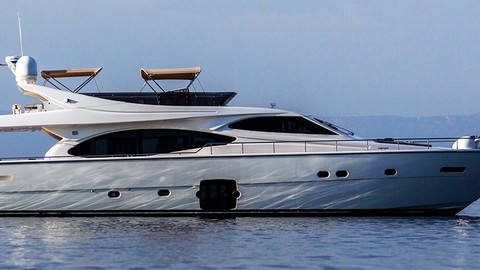 Ferretti 780