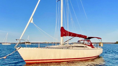 Beneteau First 42