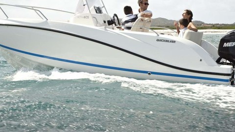 Quicksilver Activ 605 Open