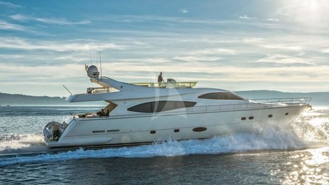 Ferretti 760