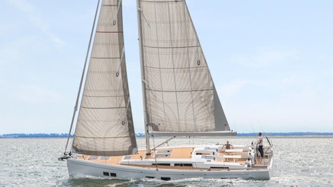 Hanse 548