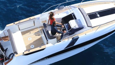 Beneteau Flyer 8.8 SUNdeck