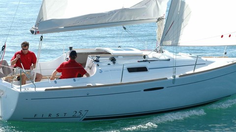 Beneteau First 25.7