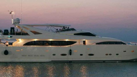 Ferretti 112