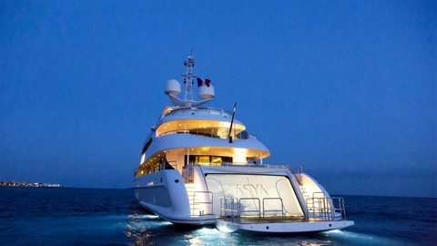 Heesen Asya