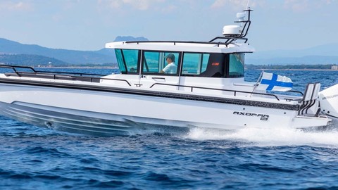 Axopar 28 Cabin
