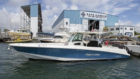 Boston Whaler 370 Outrage