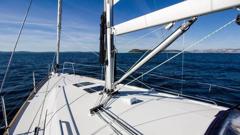 Beneteau Oceanis 38