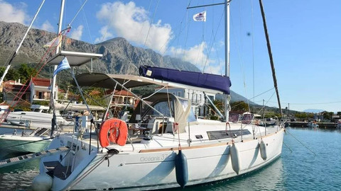 Beneteau Oceanis 37
