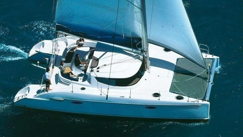 Fountaine Pajot Lucia 40