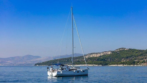 Beneteau Oceanis 38.1