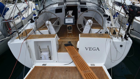 Hanse 415