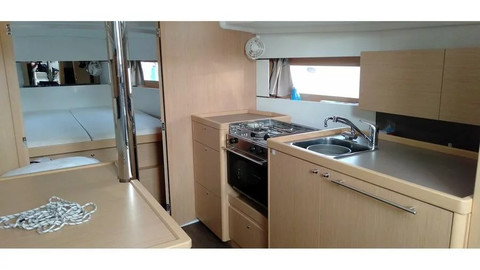 Beneteau Oceanis 38.1