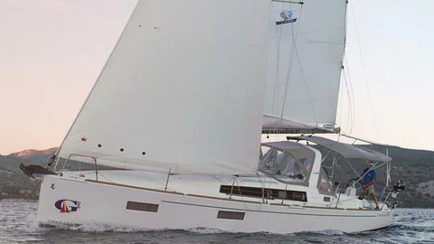 Beneteau Oceanis 38.1