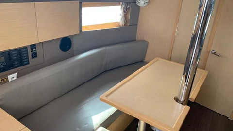 Beneteau Oceanis 35.1