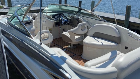 Crownline E24 XS