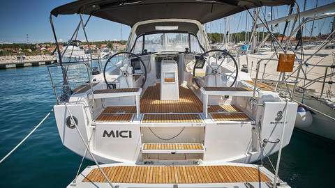 Beneteau Oceanis 38.1
