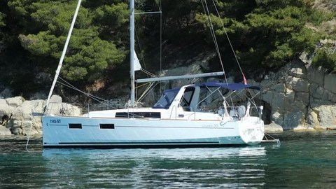 Beneteau Oceanis 35