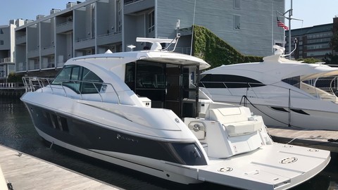 Cruisers Yachts 45 Cantius