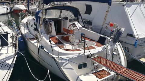 Beneteau Oceanis 323