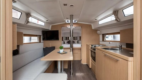Beneteau Oceanis 38.1
