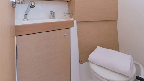 Beneteau Oceanis 38.1