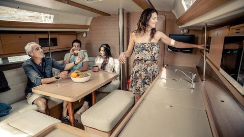 Dufour Grand Large 382