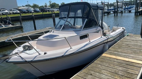 Grady-White Adventure 208