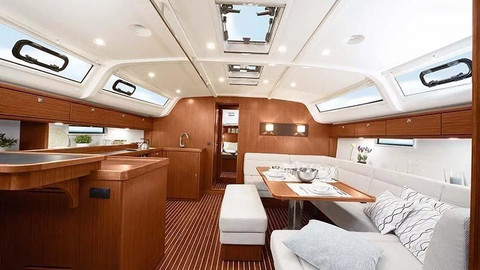 Bavaria Cruiser 51