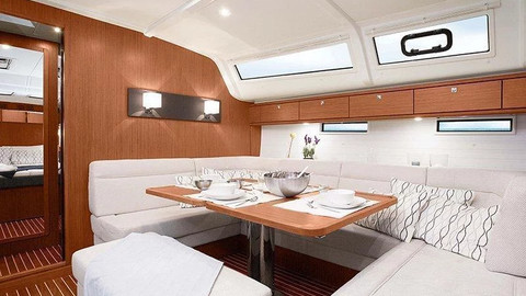 Bavaria Cruiser 51