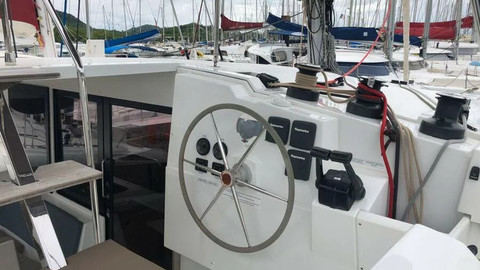 Fountaine Pajot Lucia 40