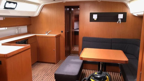 Bavaria Cruiser 51
