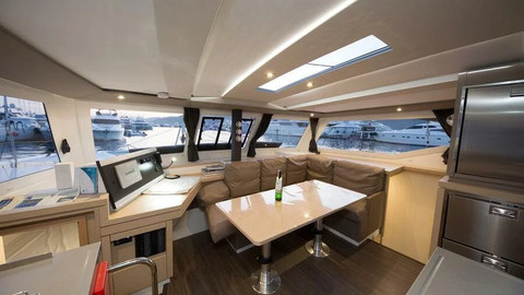 Fountaine Pajot Lucia 40