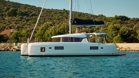 Lagoon 42